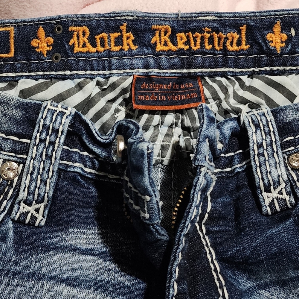Rock rival - Picture 2 of 3